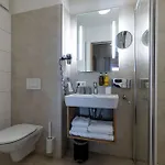 Ξενοδοχείο με διαμερίσματα Avenida Mountain 4*