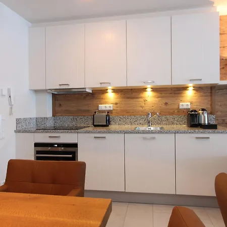 Avenida Mountain Aparthotel