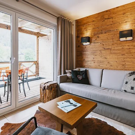 Avenida Mountain Aparthotel