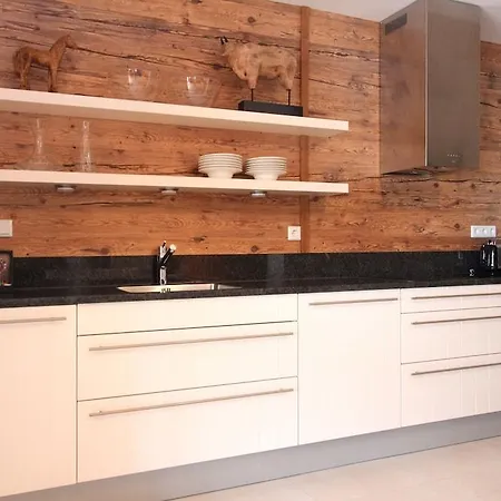 Avenida Mountain Aparthotel