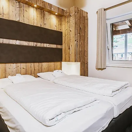 Aparthotel Avenida Mountain 4*