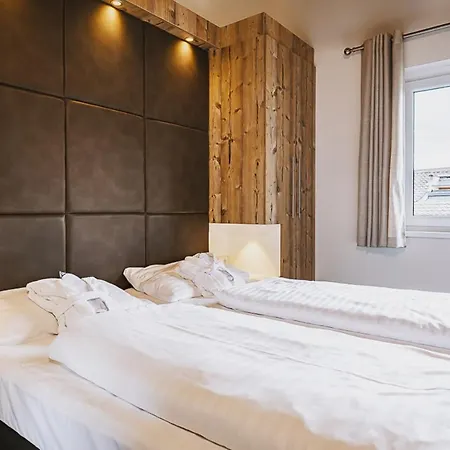 Avenida Mountain Aparthotel 4*