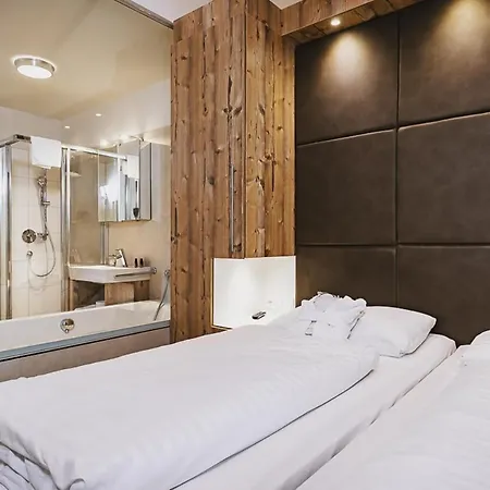 Avenida Mountain アパートホテル カプルーン