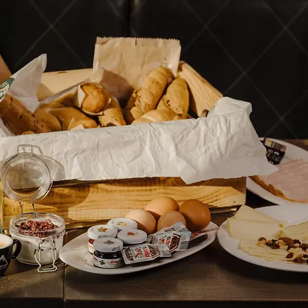 Avenida Mountain Aparthotel