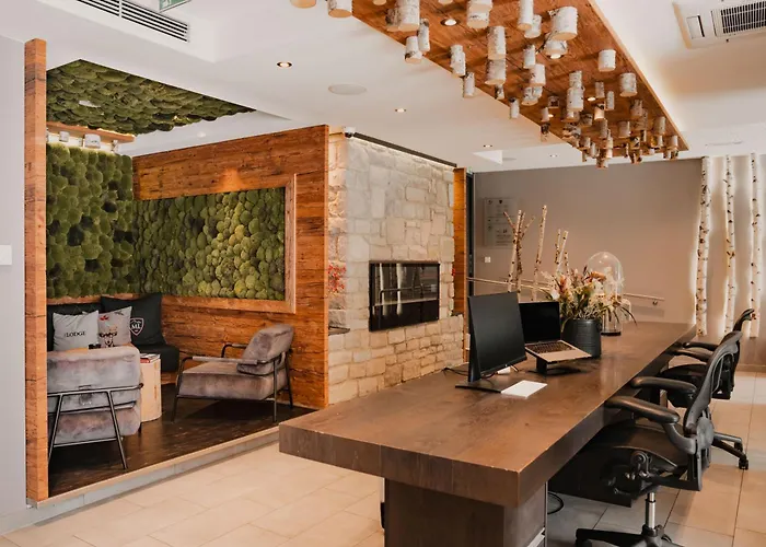 Avenida Mountain Aparthotel